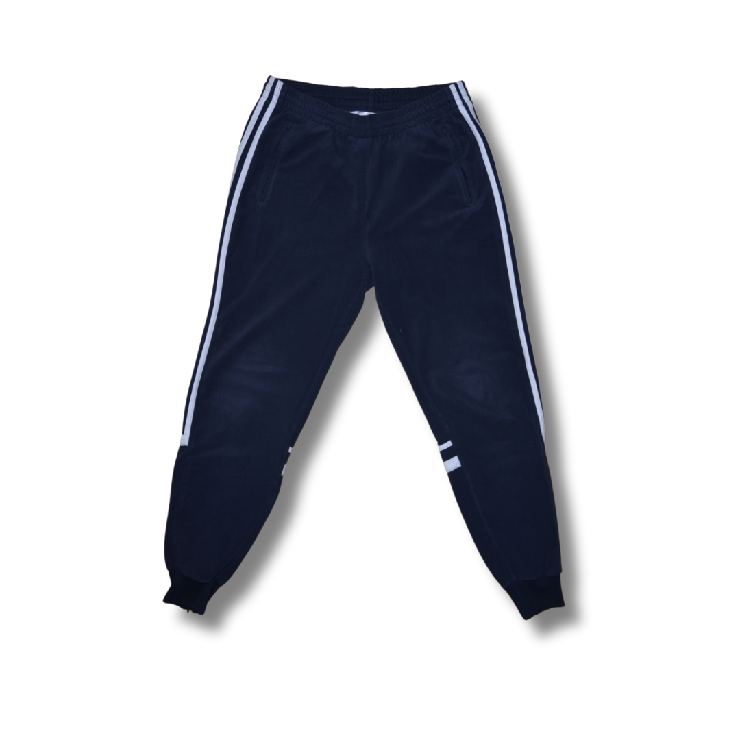 Pantalon Jogging Adidas Bleu Marine – Bandes Blanches – Peau de Pêche – Années 2000 (M)
